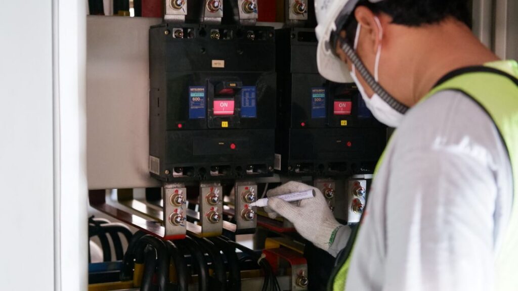 OSHA electrical safety training for California employers